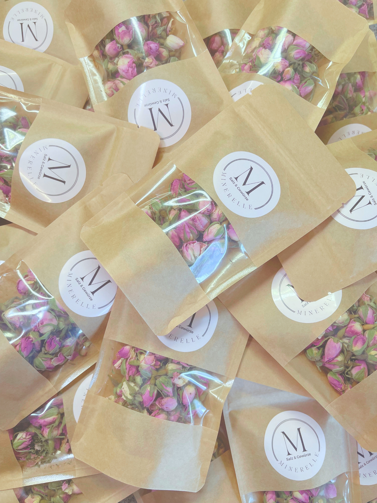 Rosenknospen getrocknet